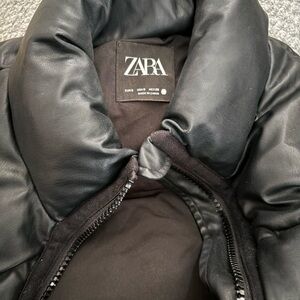 Zara Women’s Sleek Black Puffer/Puffy Vest
